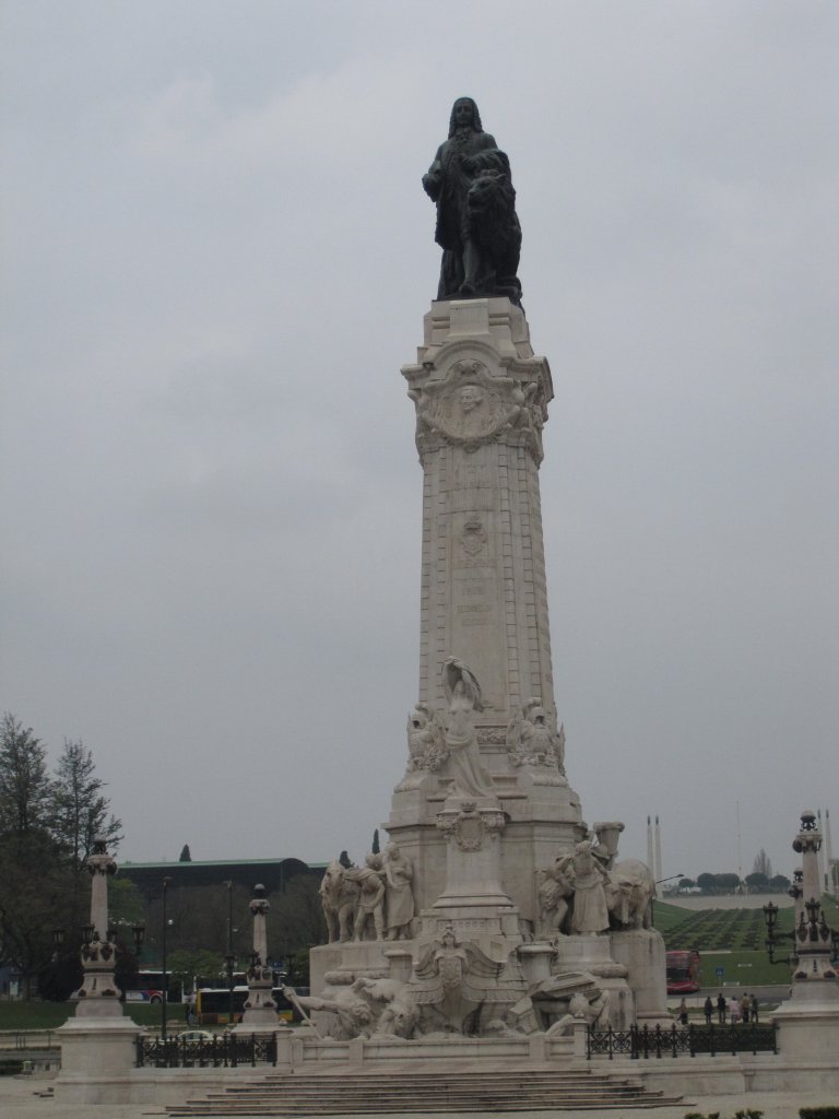 04-Statue of Marqués de Pombal.jpg - Statue of Marqués de Pombal